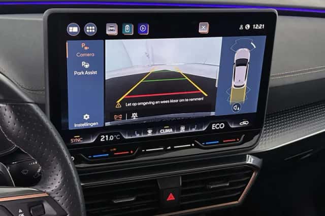 CUPRA Leon (2025) thumbnail 16