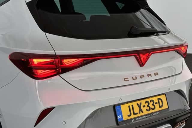 CUPRA Leon (2025) thumbnail 22