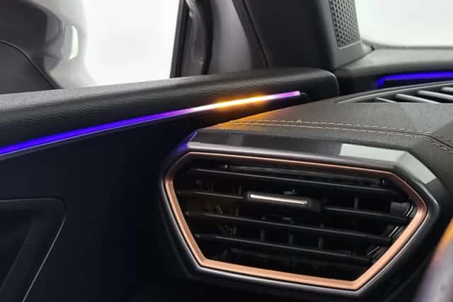 CUPRA Leon (2025) thumbnail 27