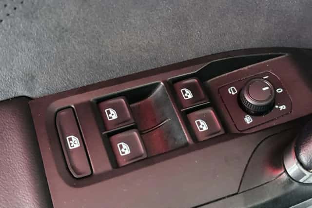 CUPRA Leon (2025) thumbnail 33