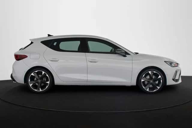 CUPRA Leon (2025) thumbnail 35