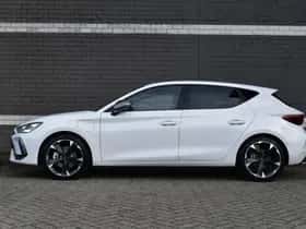 CUPRA Leon (2025) thumbnail 5