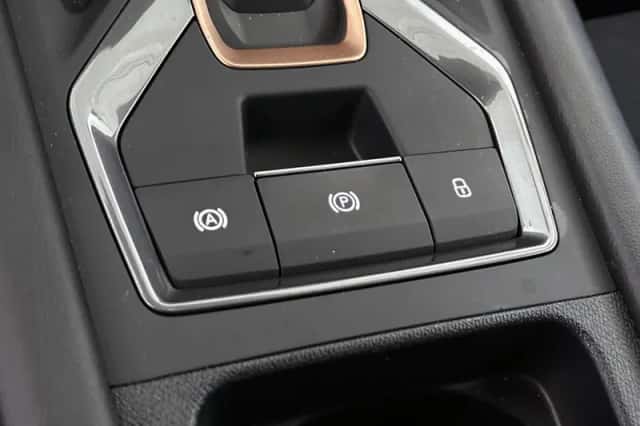 CUPRA Leon (2025) thumbnail 43
