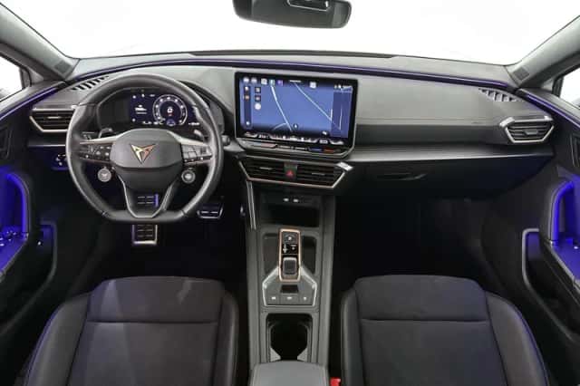 CUPRA Leon (2025) thumbnail 7
