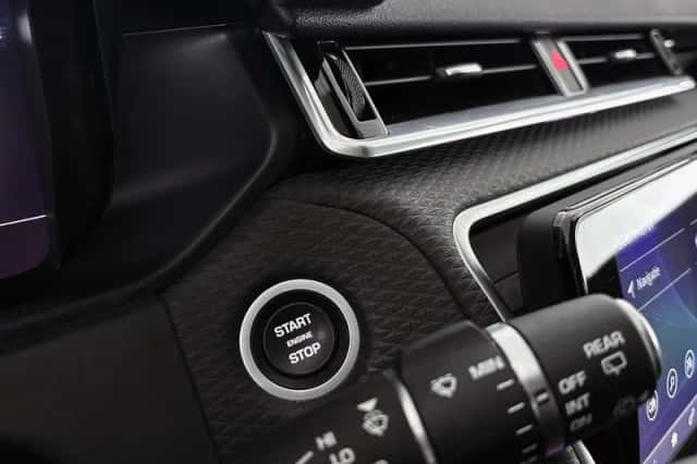 Land Rover Range Rover Velar (2019) thumbnail 35