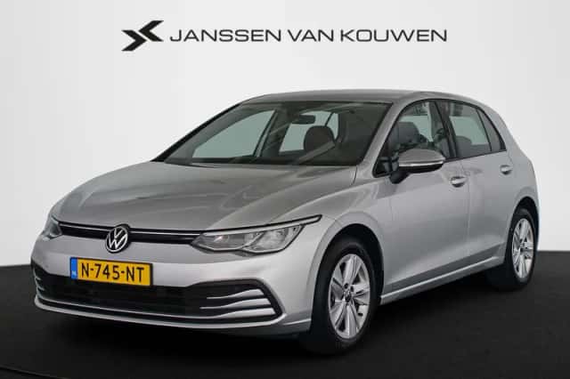 Volkswagen Golf (2021) thumbnail 1