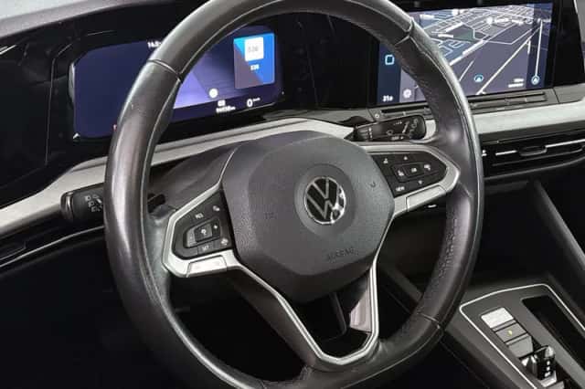 Volkswagen Golf (2021) thumbnail 11