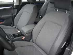 Volkswagen Golf (2021) thumbnail 17