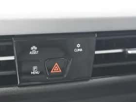 Volkswagen Golf (2021) thumbnail 22