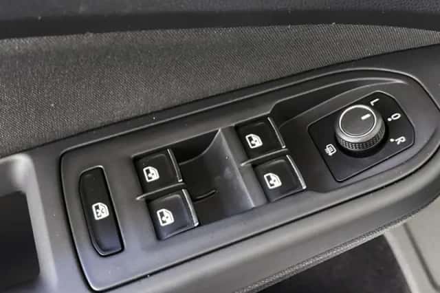 Volkswagen Golf (2021) thumbnail 27