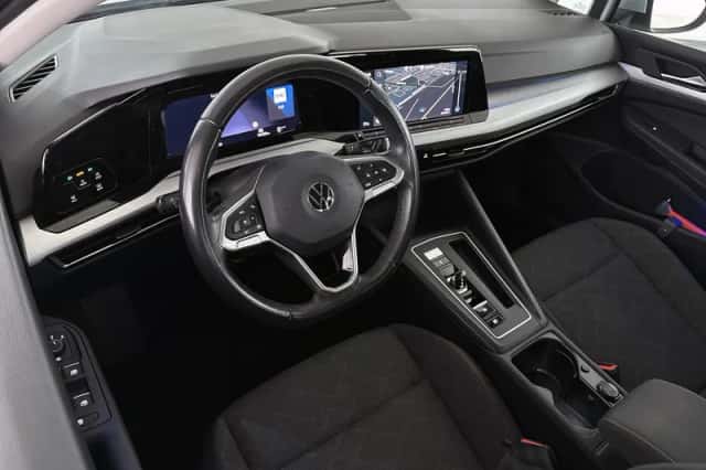 Volkswagen Golf (2021) thumbnail 5