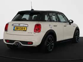 MINI Cooper S (2019) thumbnail 3