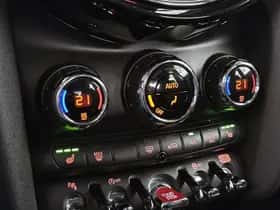 MINI Cooper S (2019) thumbnail 23