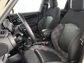 MINI Cooper S (2019) thumbnail 6