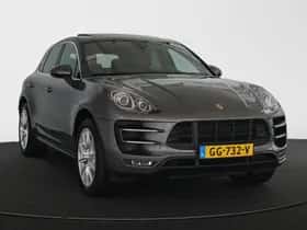 Porsche Macan (2015) thumbnail 2