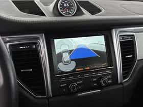 Porsche Macan (2015) thumbnail 16