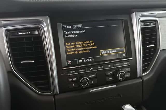 Porsche Macan (2015) thumbnail 17