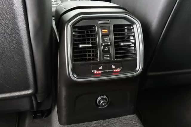 Porsche Macan (2015) thumbnail 35
