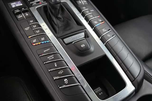 Porsche Macan (2015) thumbnail 37