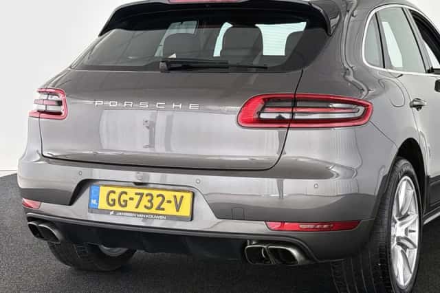 Porsche Macan (2015) thumbnail 39