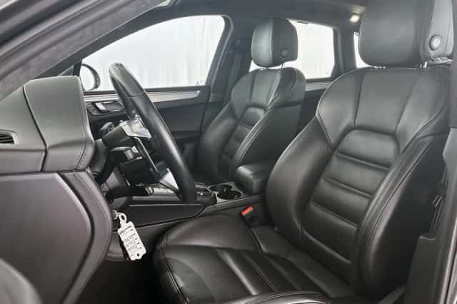 Porsche Macan (2015) thumbnail 6