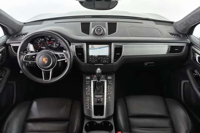 Porsche Macan (2015) thumbnail 7