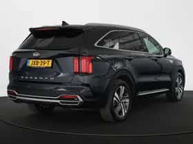 Kia Sorento (2021) thumbnail 3