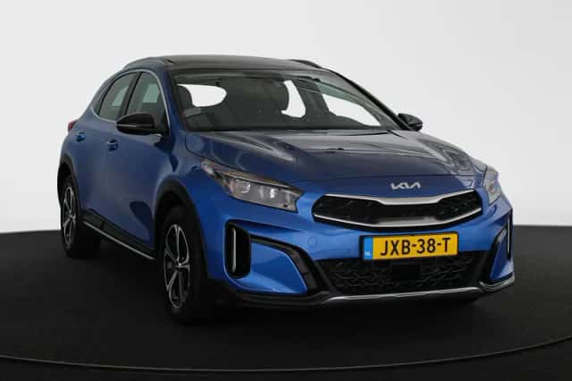 Kia XCeed (2022) thumbnail 2