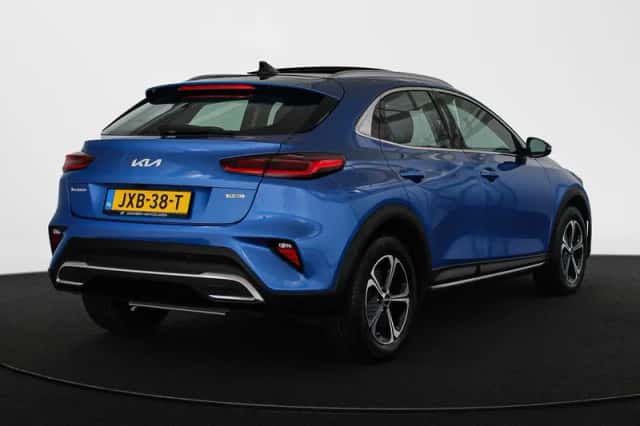 Kia XCeed (2022) thumbnail 3