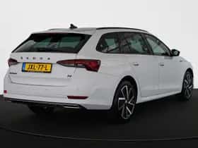 Škoda Octavia (2022) thumbnail 3