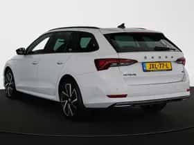 Škoda Octavia (2022) thumbnail 4