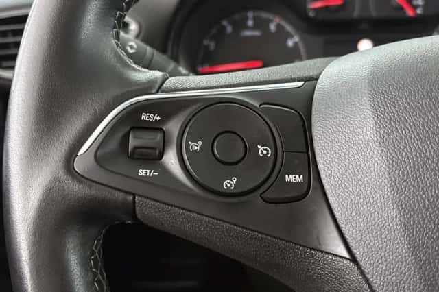 Opel Crossland (2021) thumbnail 25