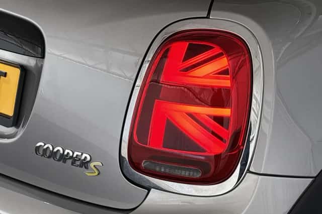 MINI Electric (2024) thumbnail 11