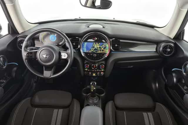 MINI Electric (2024) thumbnail 13