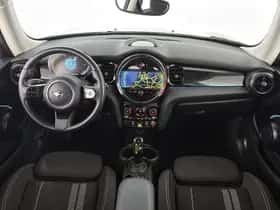 MINI Electric (2024) thumbnail 13