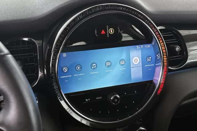 MINI Electric (2024) thumbnail 14