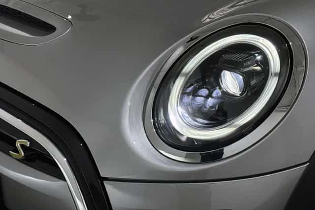 MINI Electric (2024) thumbnail 20