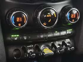 MINI Electric (2024) thumbnail 24