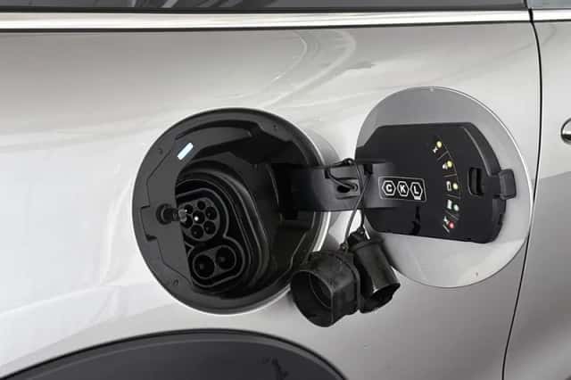 MINI Electric (2024) thumbnail 30