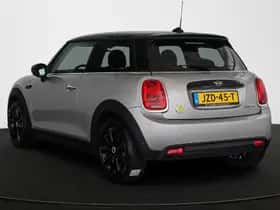 MINI Electric (2024) thumbnail 4