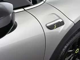 MINI Electric (2024) thumbnail 35