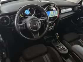 MINI Electric (2024) thumbnail 5