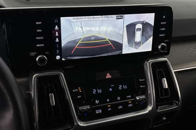 Kia Sorento (2022) thumbnail 18