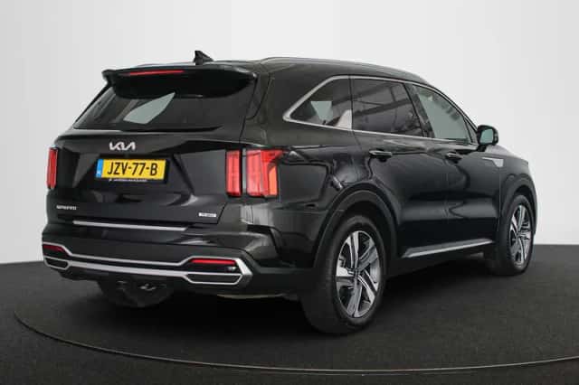 Kia Sorento (2022) thumbnail 3