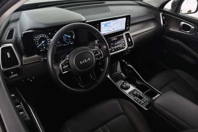 Kia Sorento (2022) thumbnail 5