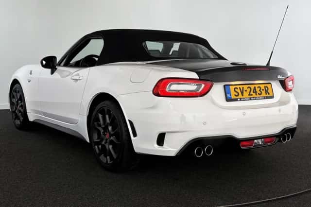 Abarth 124 Spider (2016) thumbnail 13
