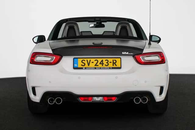 Abarth 124 Spider (2016) thumbnail 16