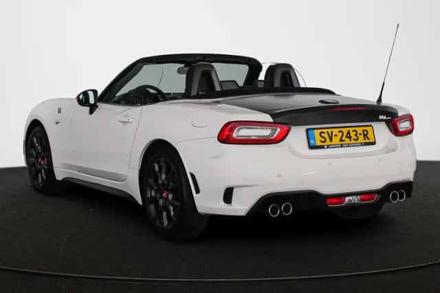Abarth 124 Spider (2016) thumbnail 4