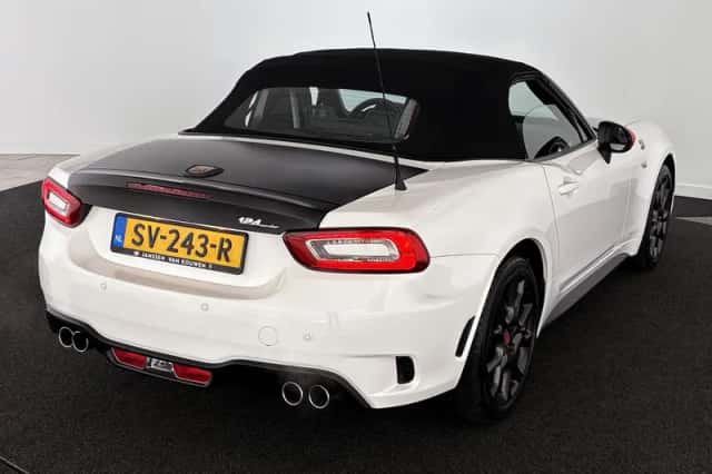 Abarth 124 Spider (2016) thumbnail 32