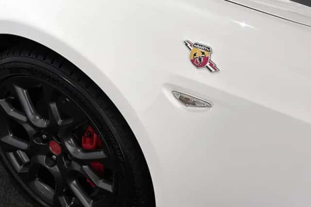 Abarth 124 Spider (2016) thumbnail 38